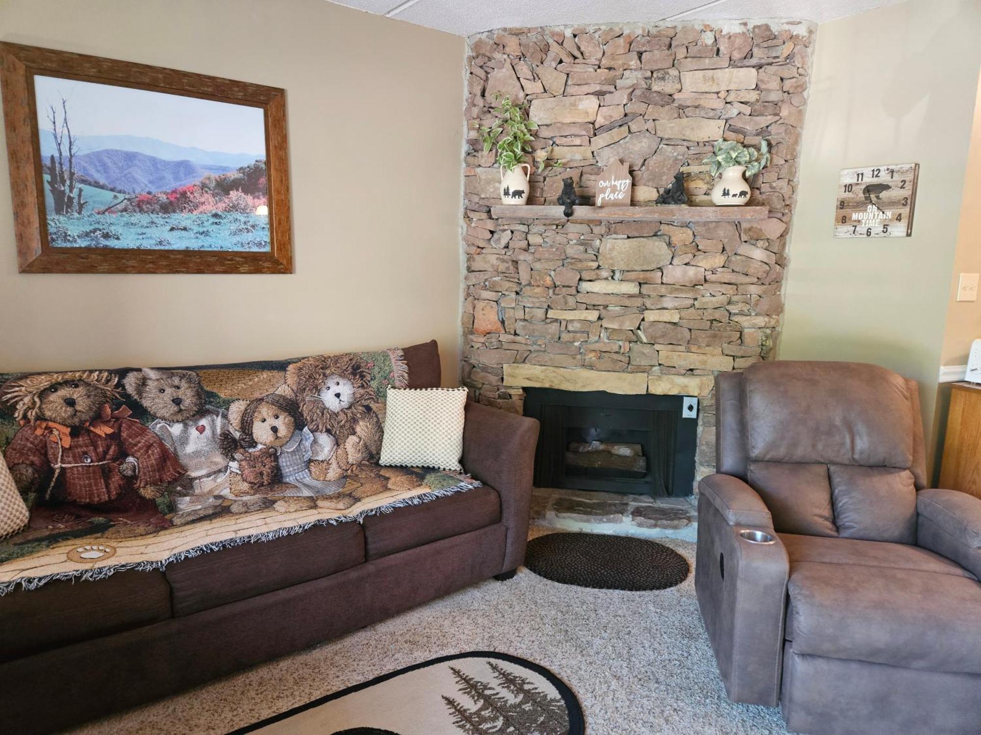 Apartment 202 Olde Place Gatlinburg